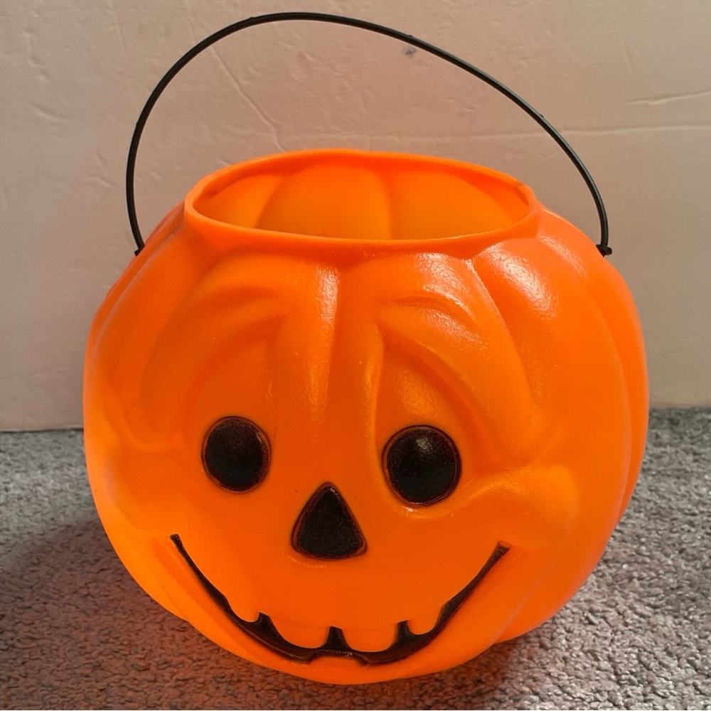 Vintage GENERAL FOAM Blow Mold Jack-O-Lantern Pumpkin Halloween Candy Bucket
